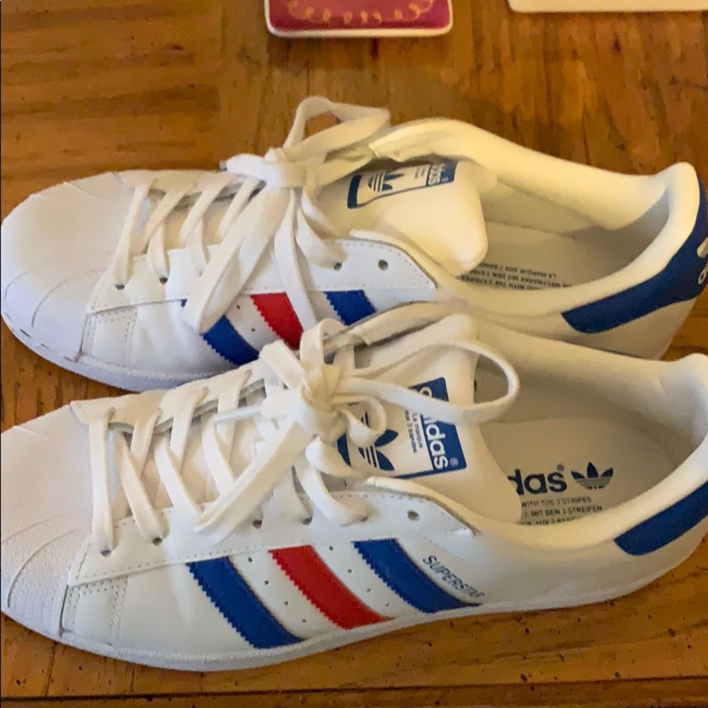 Adidas sneakers! Men size 8/ Women’s size 10 !